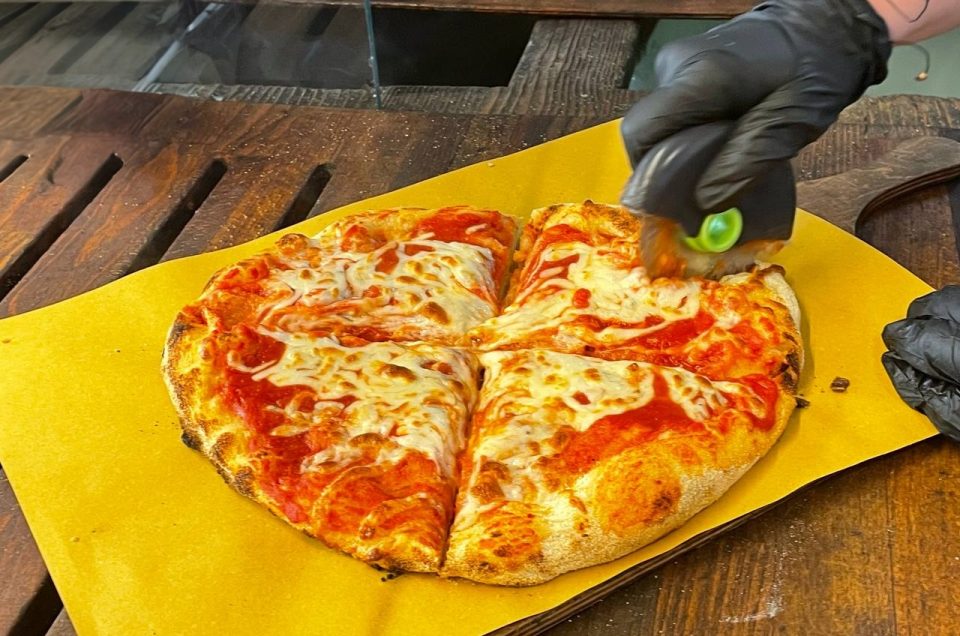 Pizza making class in Civitavecchia